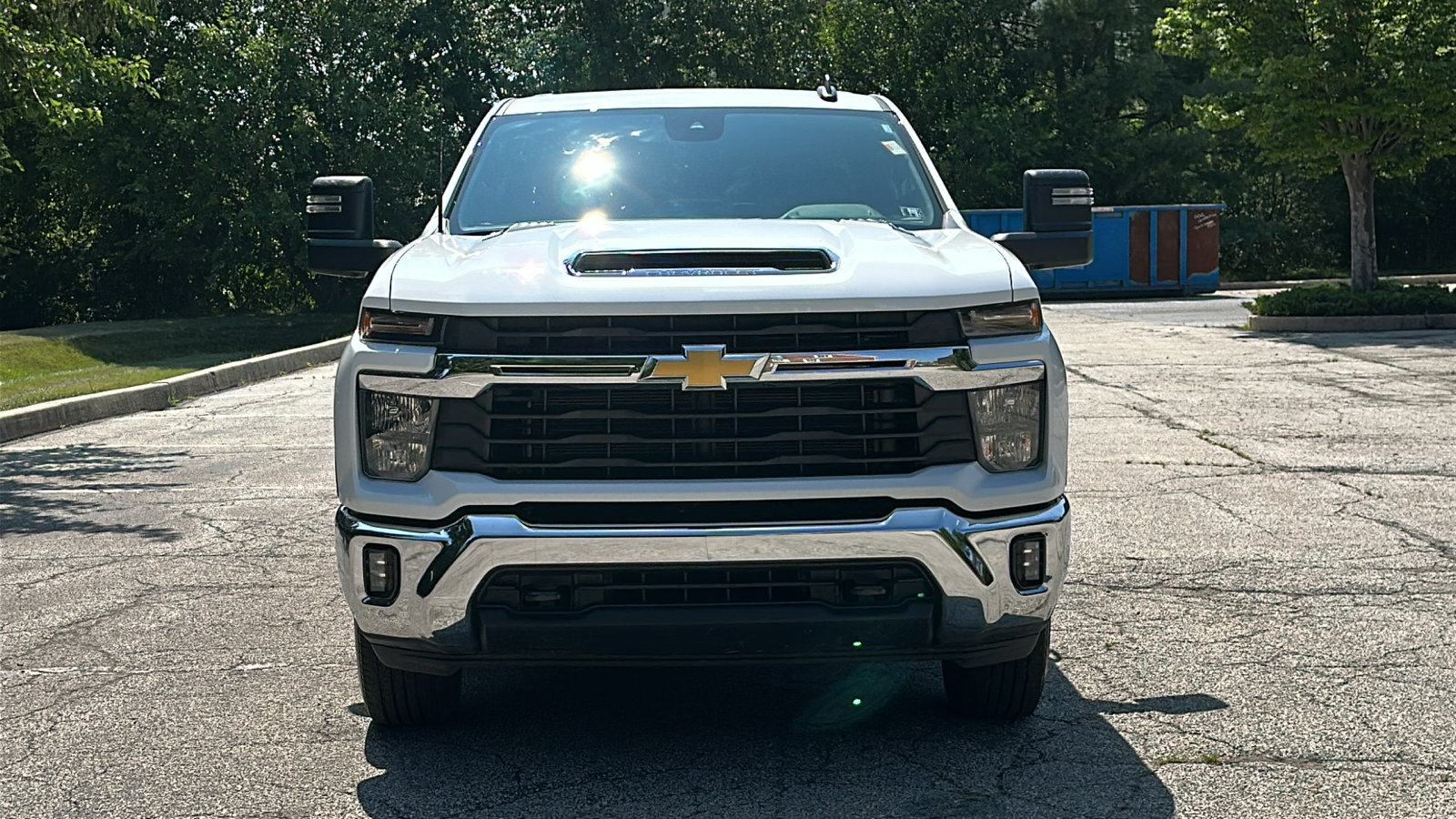 Used 2025 Chevrolet Silverado 2500 LT w/ Convenience Package AWD/4WD image 3