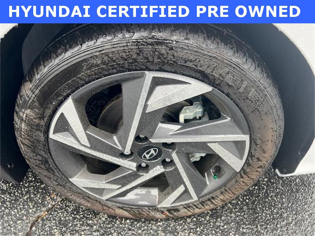 Certified 2025 Hyundai Elantra Sport image 12