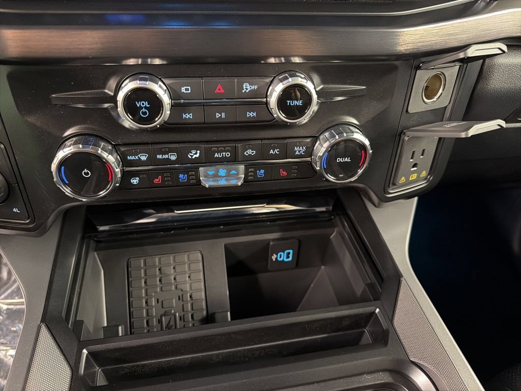New 2026 Ford F250 Lariat w/ Black Appearance Package AWD/4WD image 13