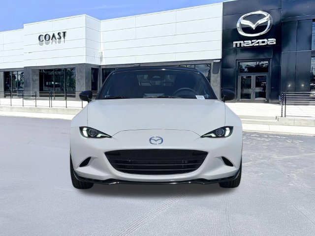 New 2026 MAZDA MX-5 Miata Club w/ Interior Package RWD image 2