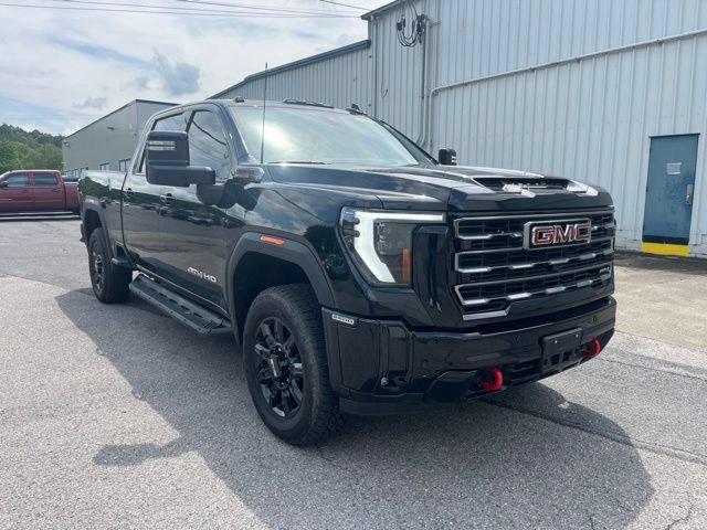 Used 2025 GMC Sierra 2500 AT4 w/ Technology Package AWD/4WD image 3