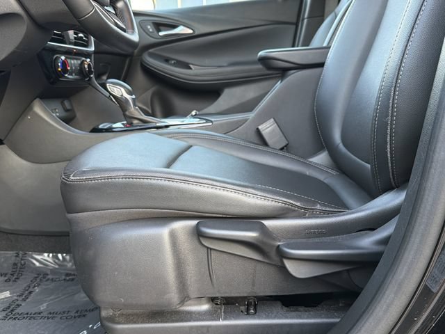 Used 2024 Buick Encore GX Sport Touring FWD image 21