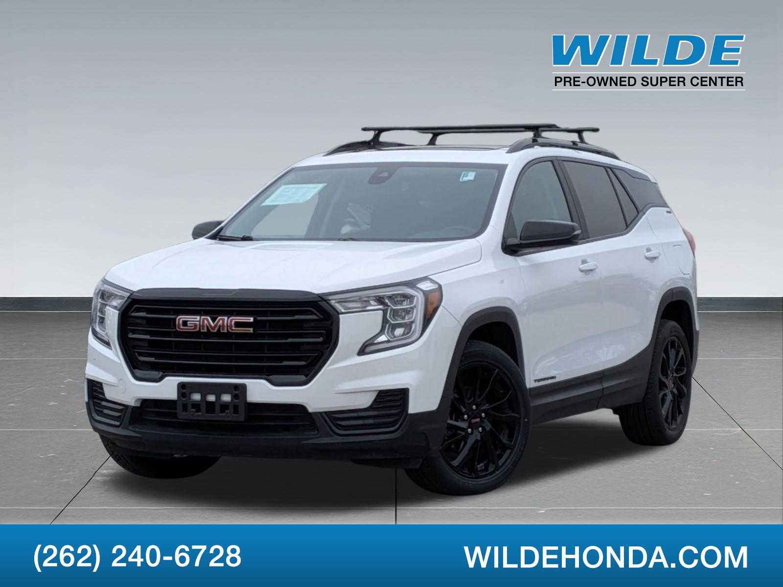 Used 2023 GMC Terrain SLE w/ Driver Convenience Package image 1