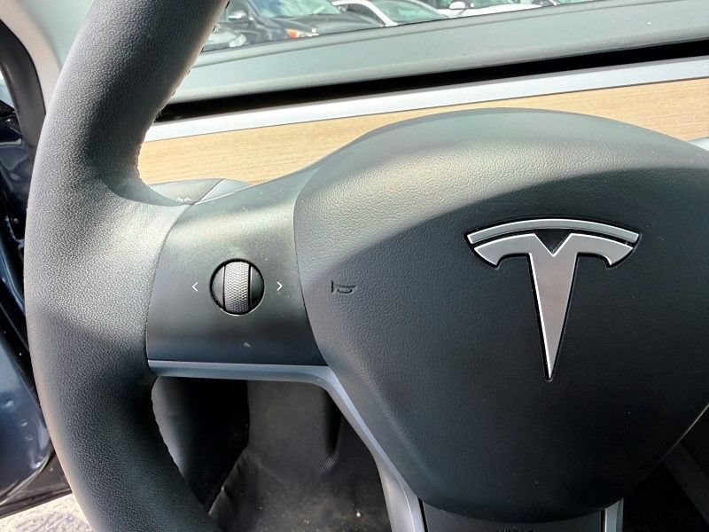 Used 2023 Tesla Model 3 Standard Range RWD image 31