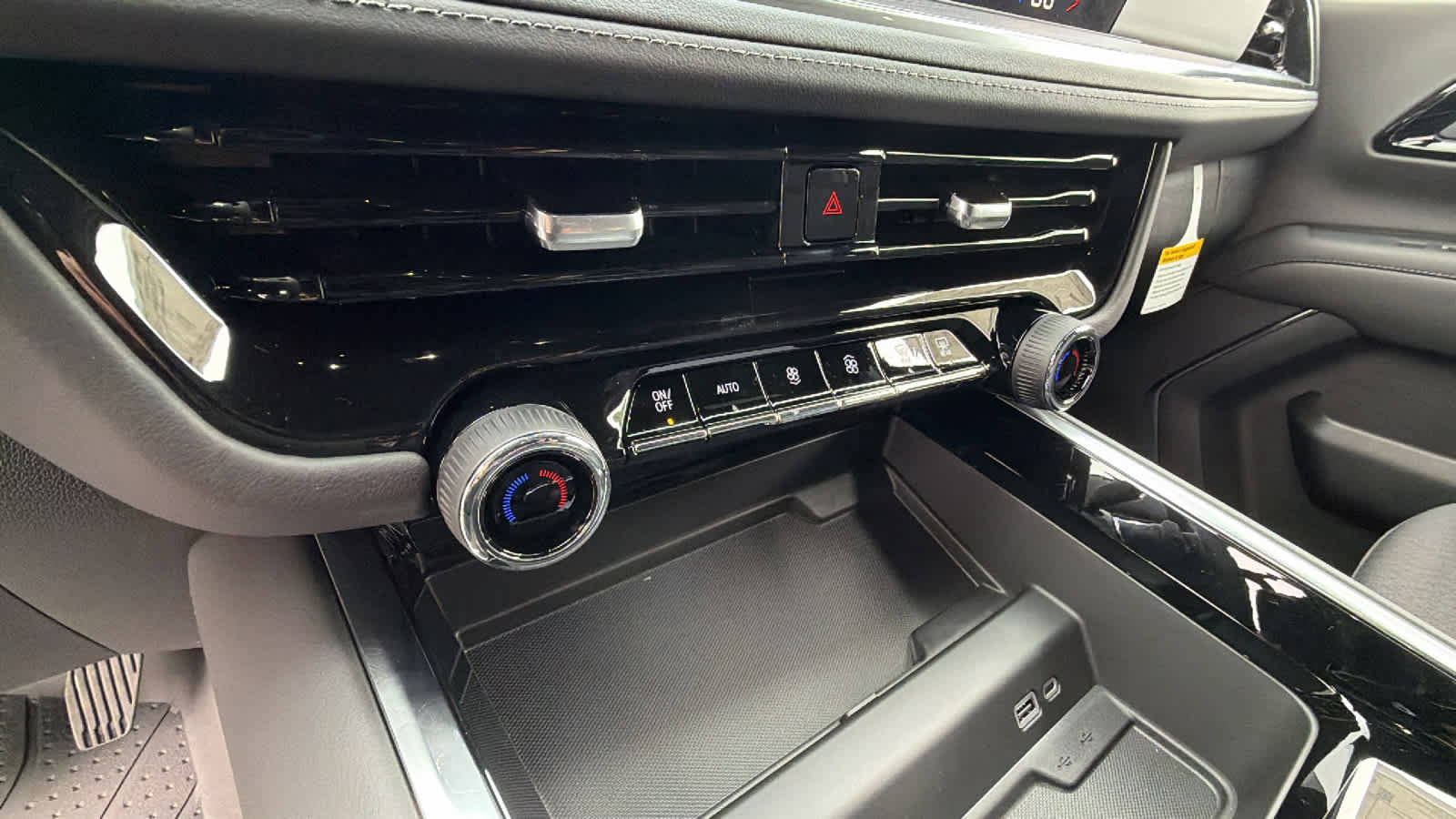 New 2026 Chevrolet Tahoe LS image 14