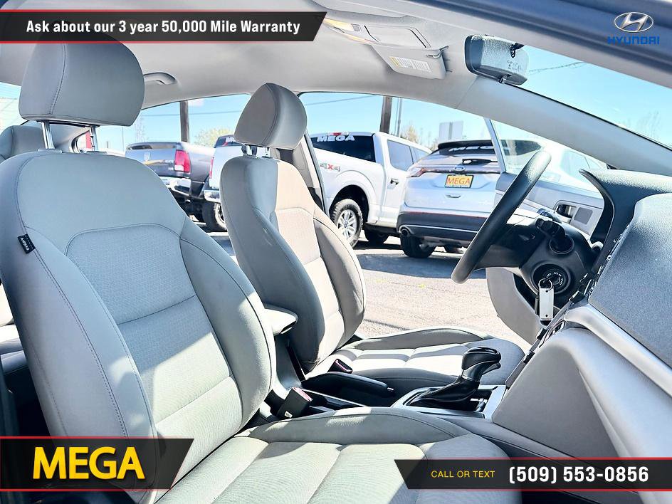 Used 2017 Hyundai Elantra SE image 16