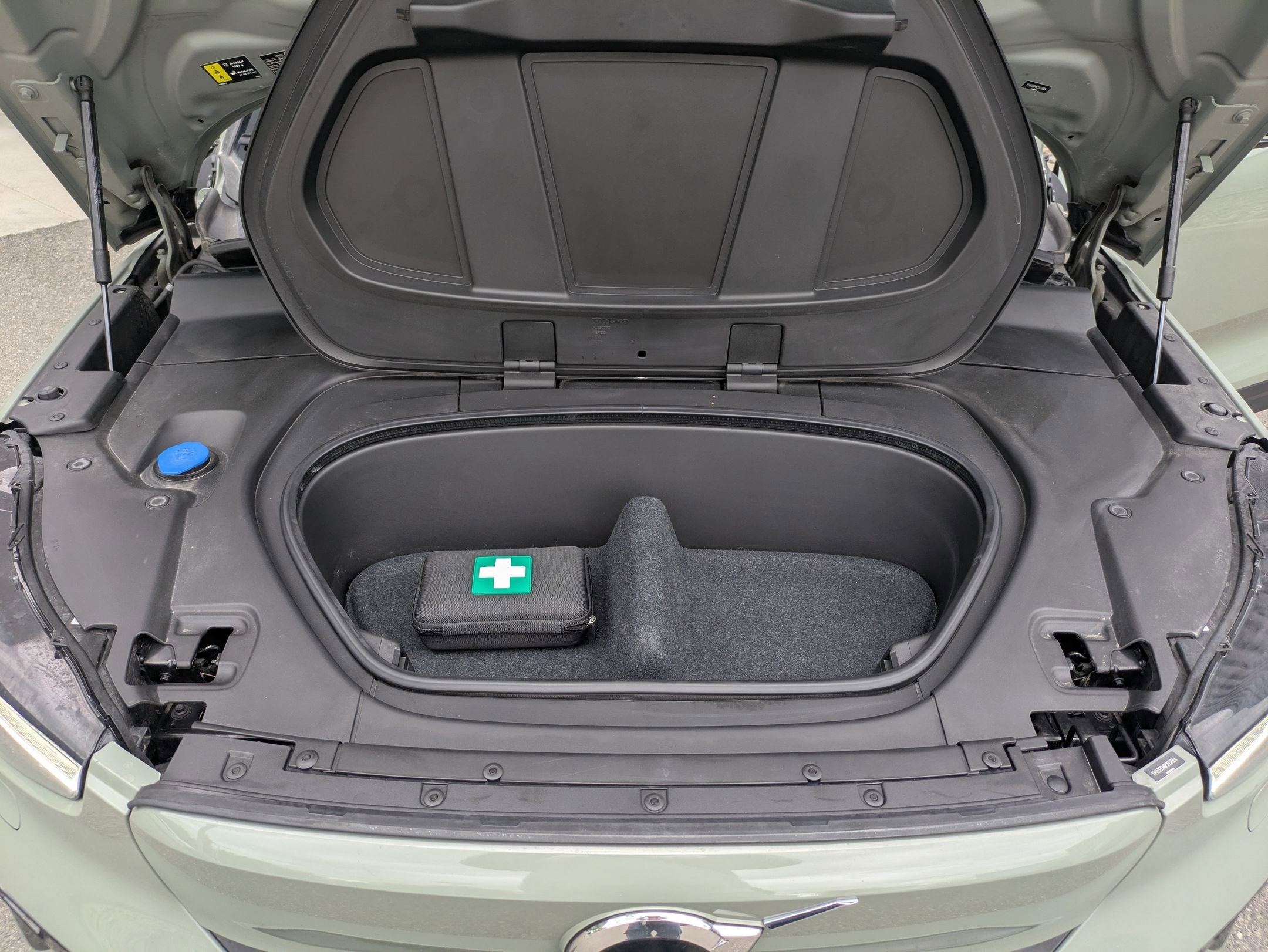 Used 2023 Volvo C40 P8 Recharge Ultimate AWD/4WD image 29