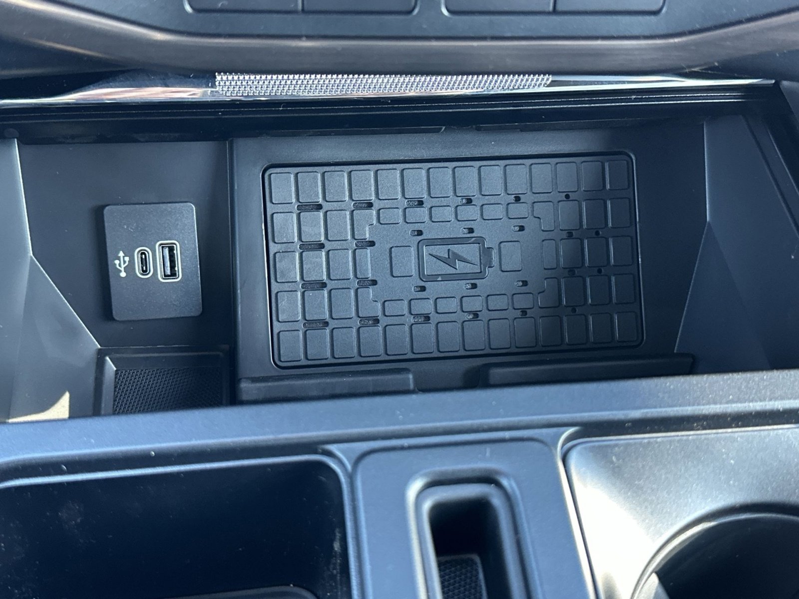 New 2025 Ford F150 Lightning Lariat image 30