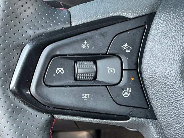 Used 2026 Chevrolet Trax RS FWD image 30