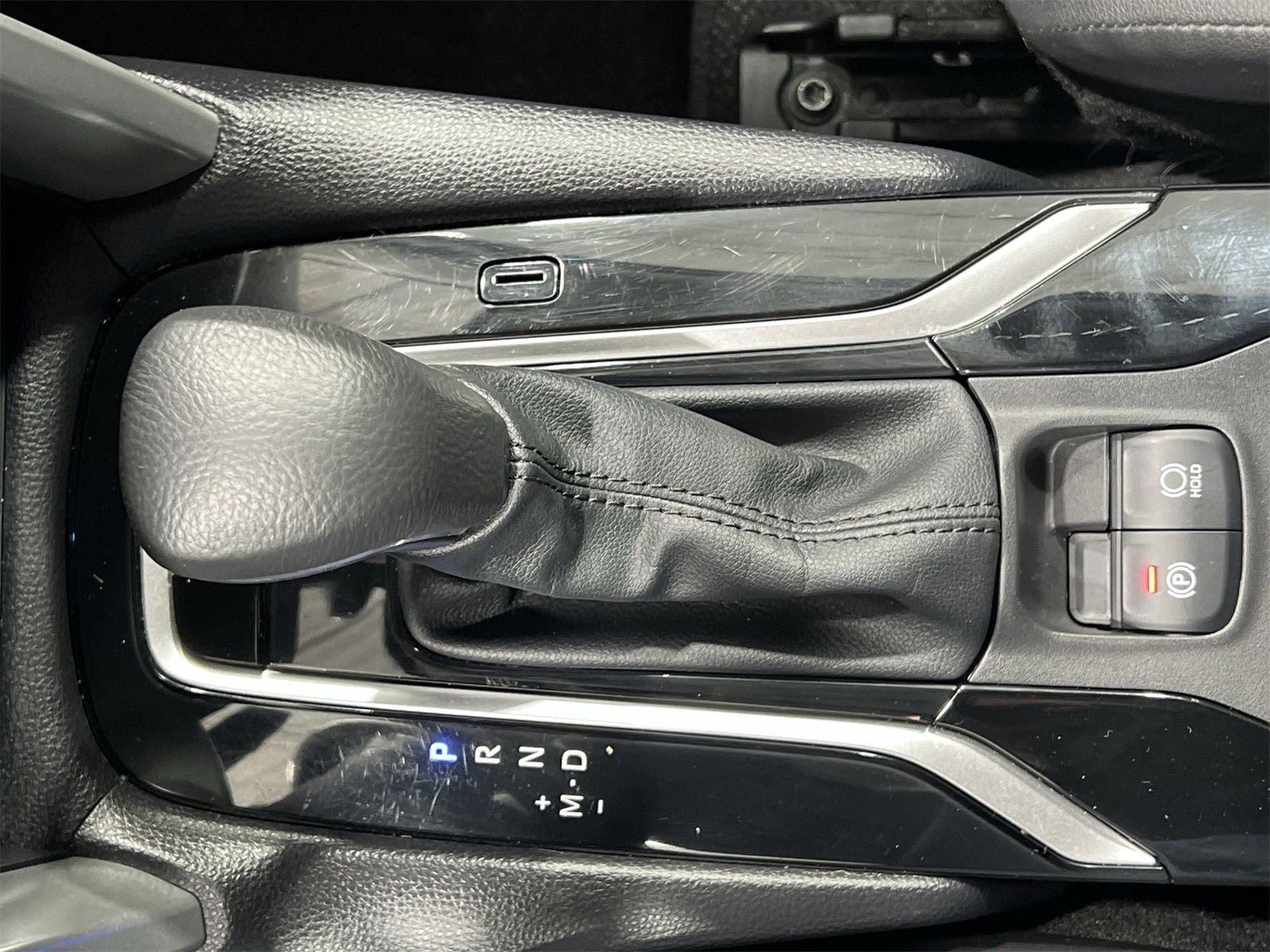 Used 2022 Toyota Corolla Cross XLE image 19