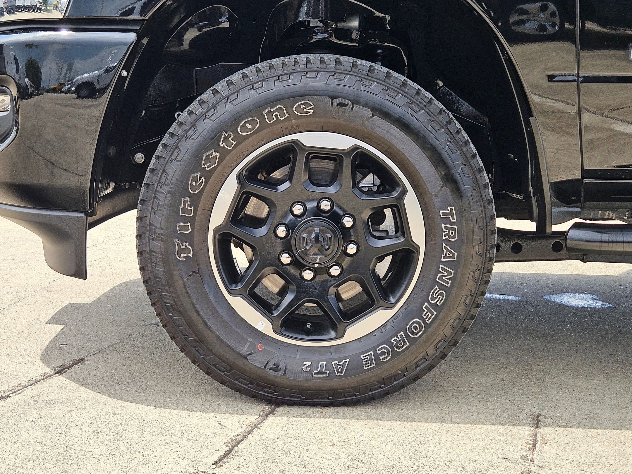 Used 2025 RAM 2500 Laramie AWD/4WD image 13