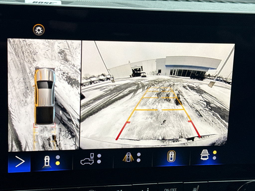 Used 2024 Chevrolet Colorado Z71 w/ Z71 Convenience Package 2 image 19