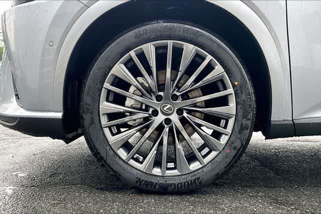 New 2026 Lexus RX 450h AWD image 12