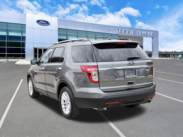 Used 2013 Ford Explorer XLT image 2