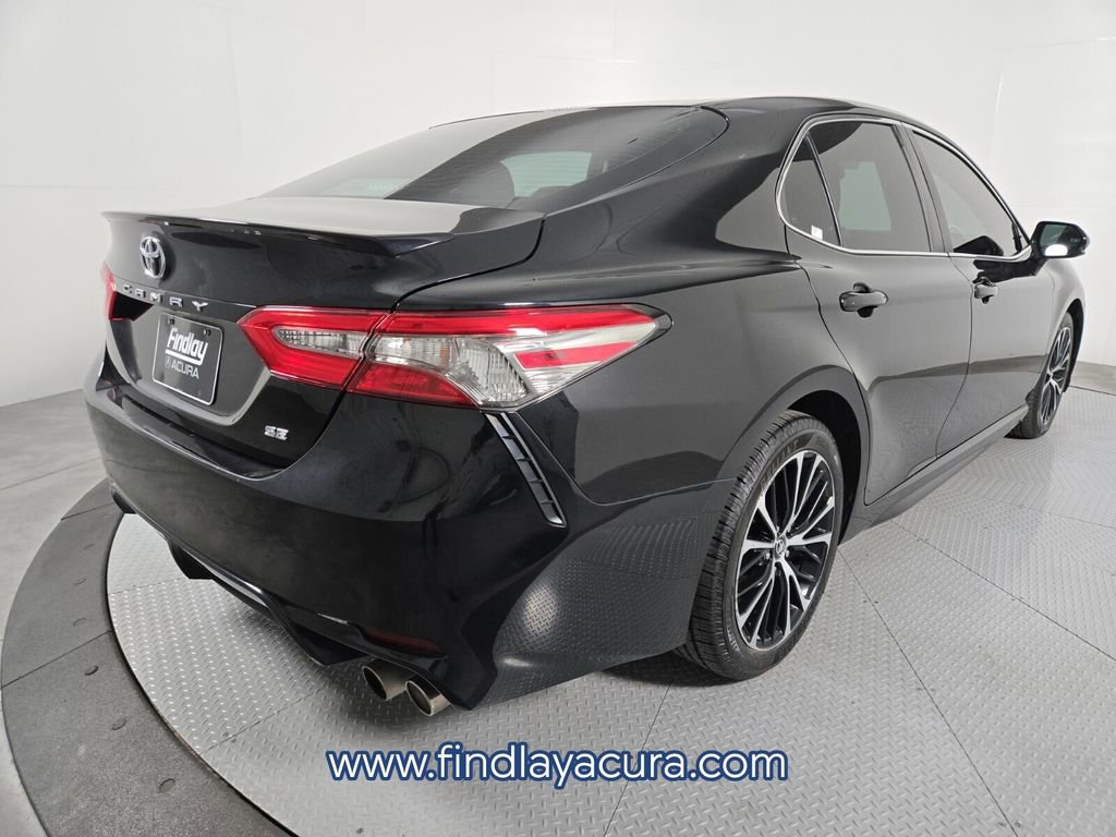 Used 2018 Toyota Camry SE image 8