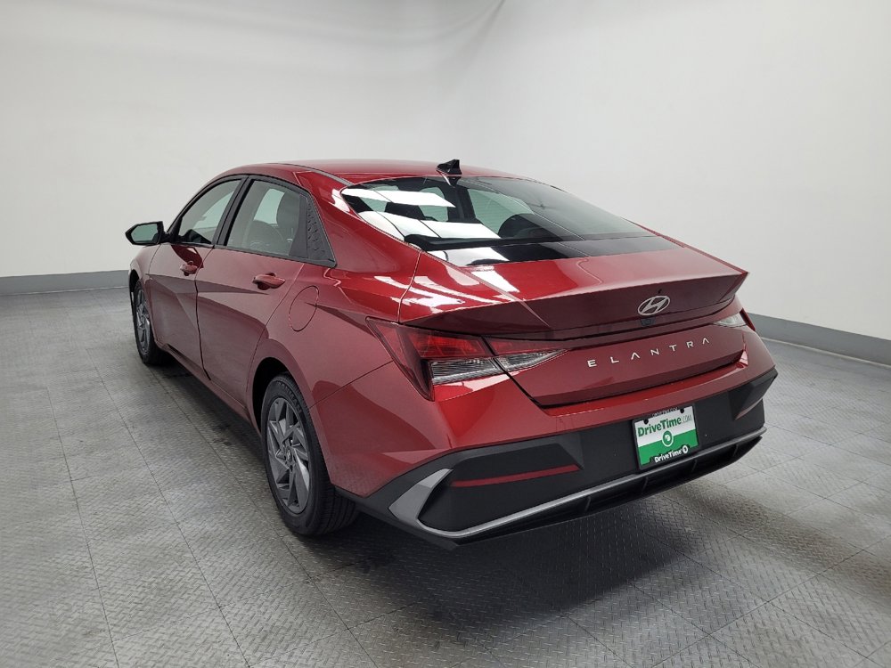 Used 2024 Hyundai Elantra SEL image 5