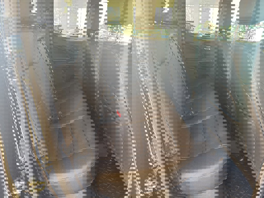 Used 2023 Chevrolet Colorado LT w/ LT Convenience Package III image 14