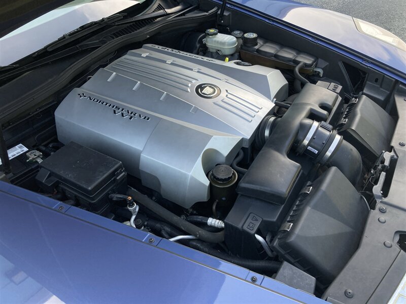 Used 2005 Cadillac XLR RWD image 33