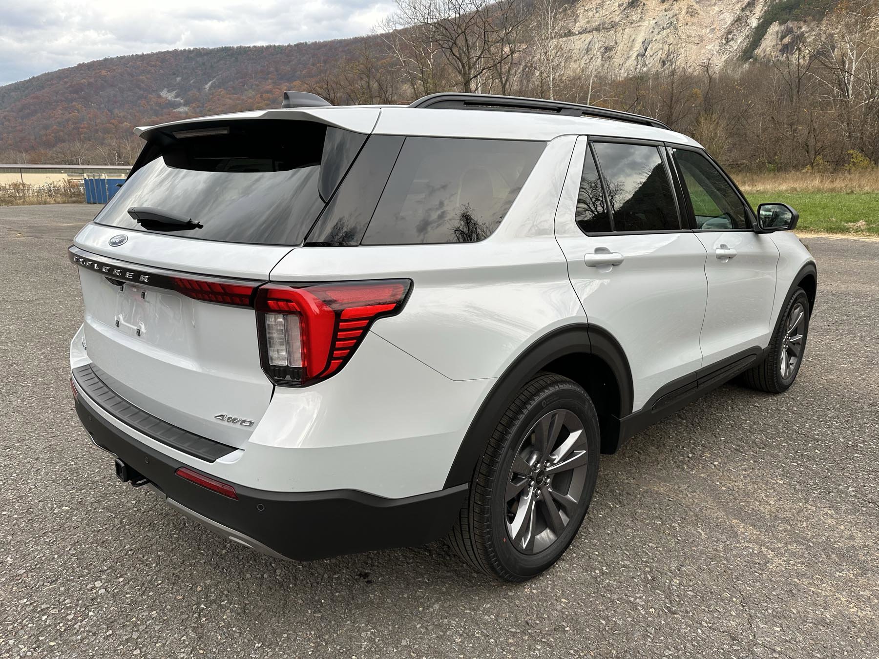 New 2026 Ford Explorer Active w/ Active Comfort Package image 4