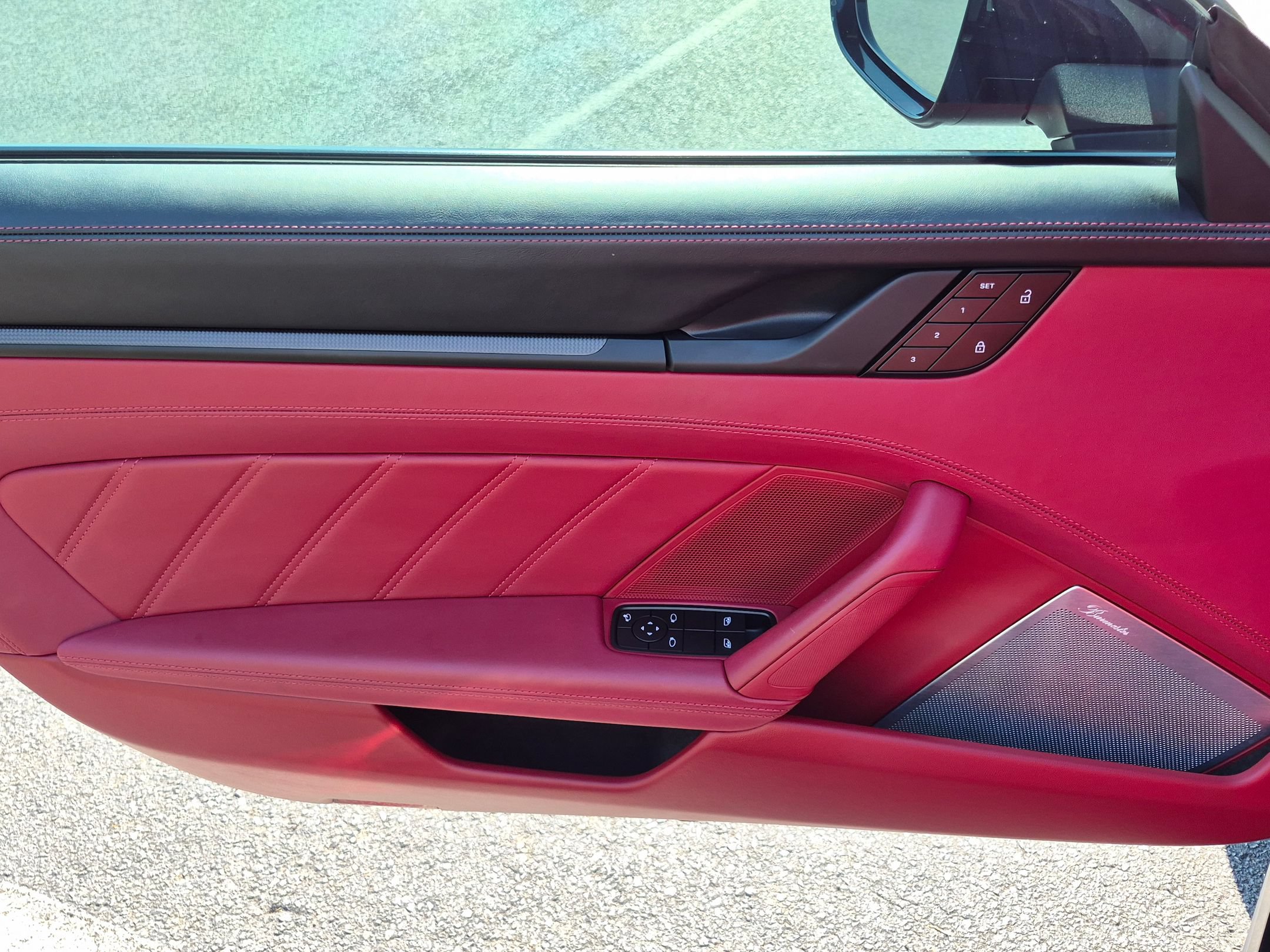 Certified 2024 Porsche 911 Targa 4 GTS AWD/4WD image 21