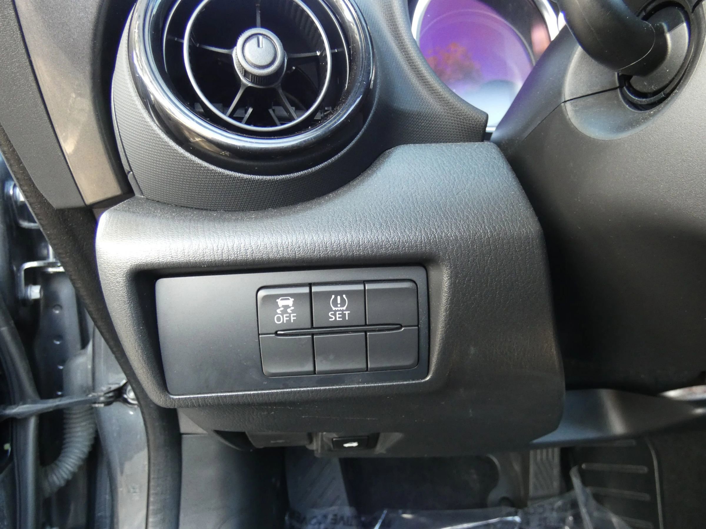 Used 2016 MAZDA MX-5 Miata Club image 49