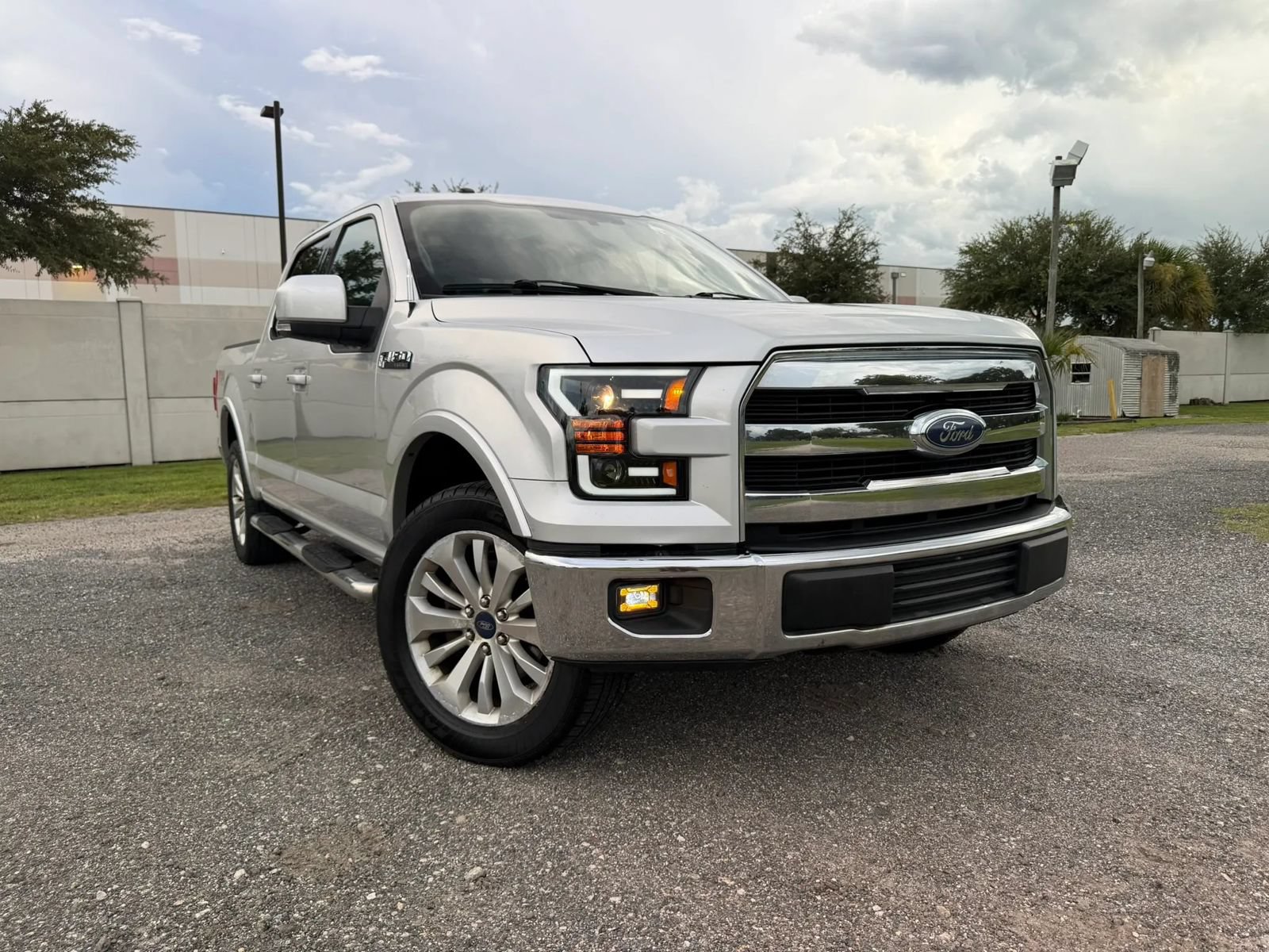 Used 2016 Ford F150 Lariat w/ Equipment Group 501A Mid AWD/4WD image 3