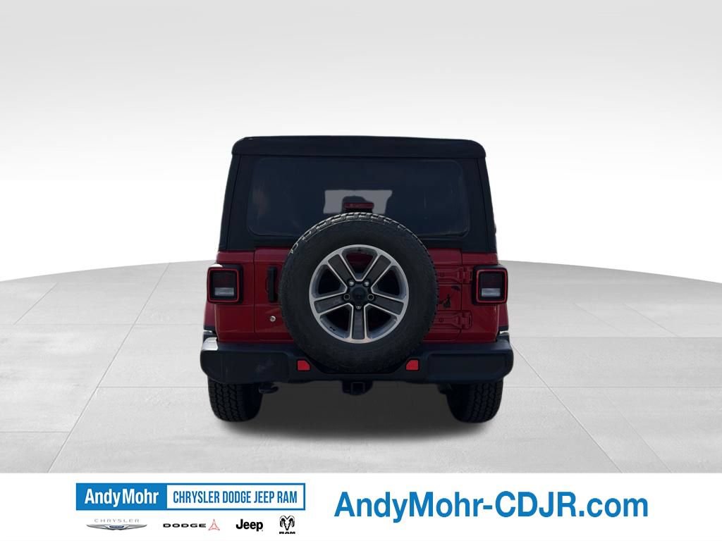Used 2018 Jeep Wrangler Unlimited Sahara AWD/4WD image 6