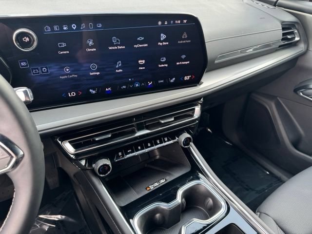 Used 2025 Chevrolet Traverse LT w/ Driver Confidence Package AWD/4WD image 13