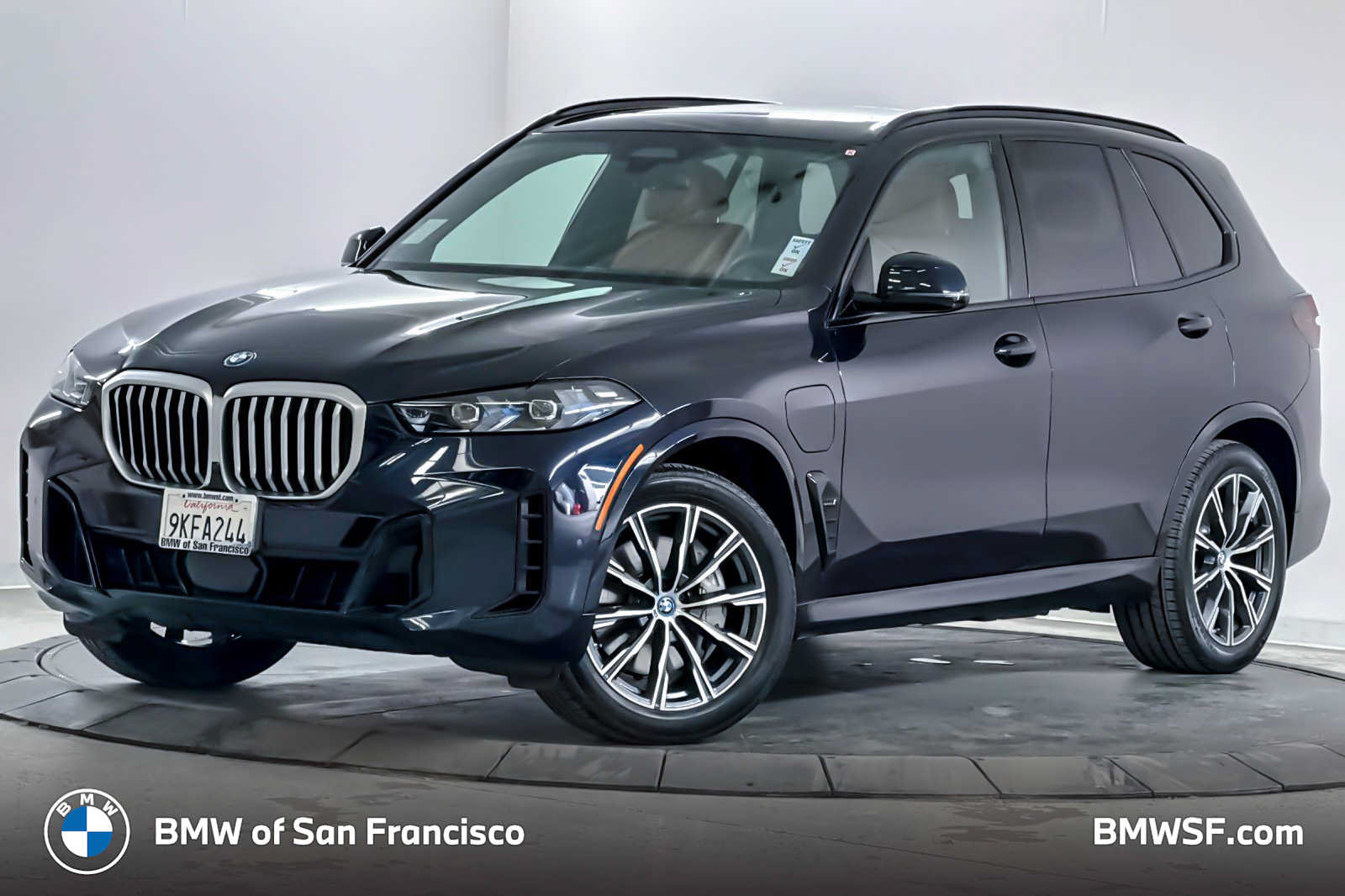 Used 2024 BMW X5 xDrive50e w/ M Sport Package AWD/4WD image 1