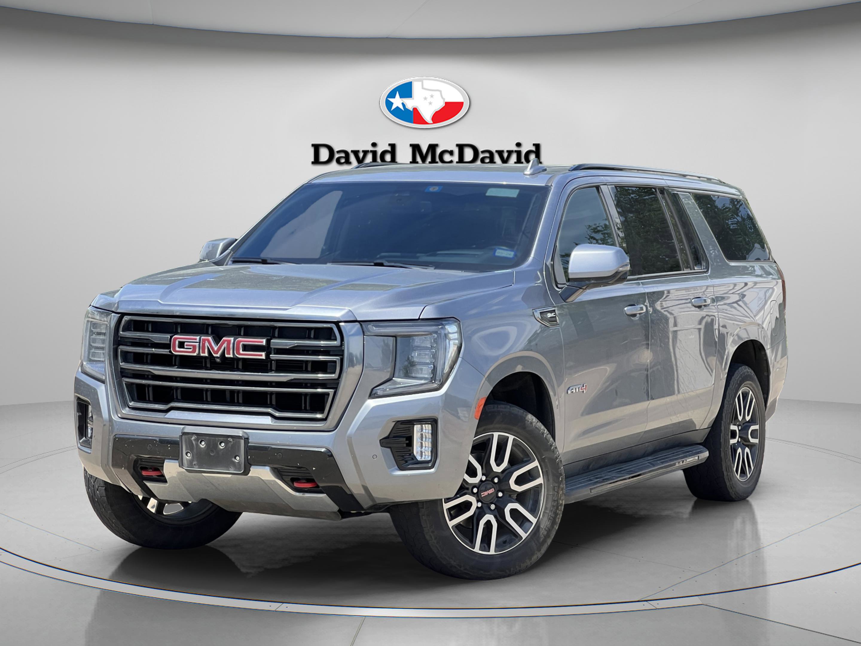 Used 2022 GMC Yukon XL AT4 w/ Technology Package AWD/4WD image 2