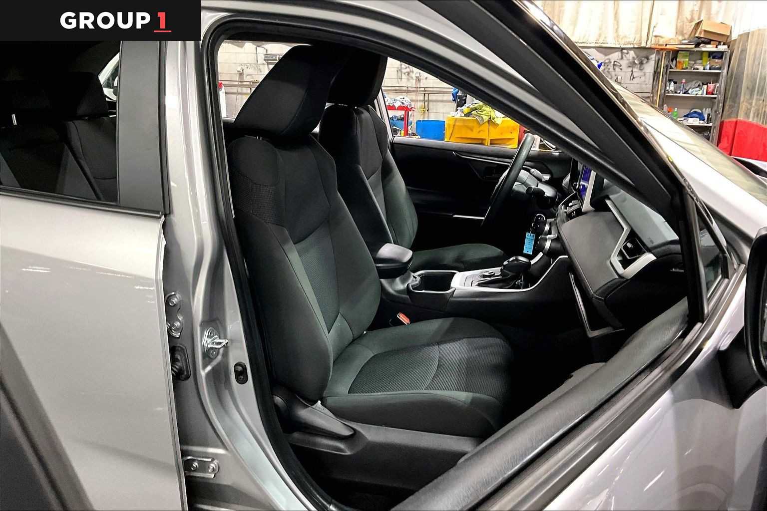Used 2024 Toyota RAV4 LE AWD/4WD image 9