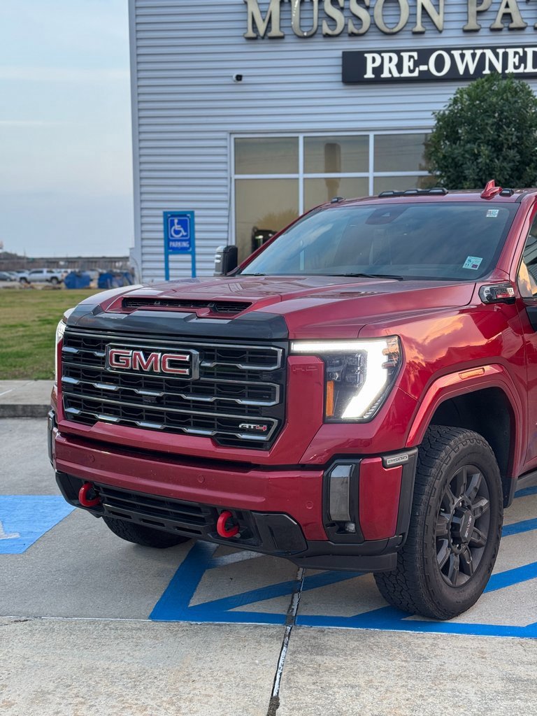 Used 2024 GMC Sierra 2500 AT4 w/ AT4 Premium Plus Package image 2