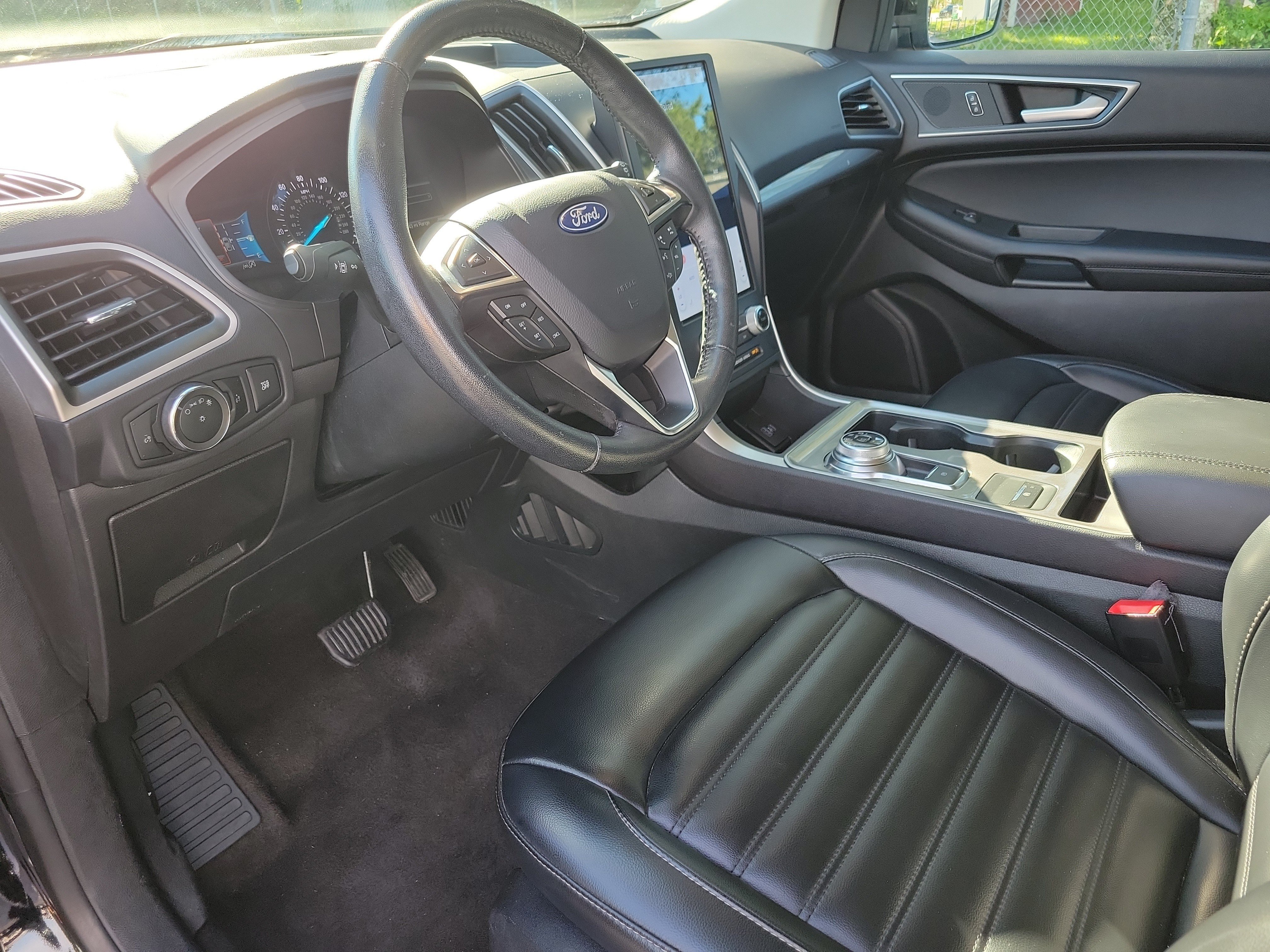 Used 2024 Ford Edge SEL AWD/4WD image 11