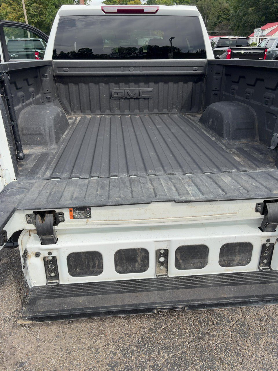 Used 2023 GMC Sierra 1500 SLT w/ SLT Premium Package AWD/4WD image 13