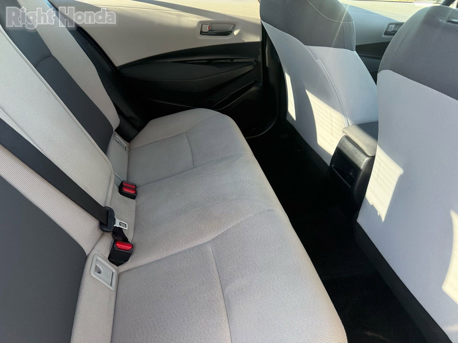 Used 2022 Toyota Corolla LE image 27