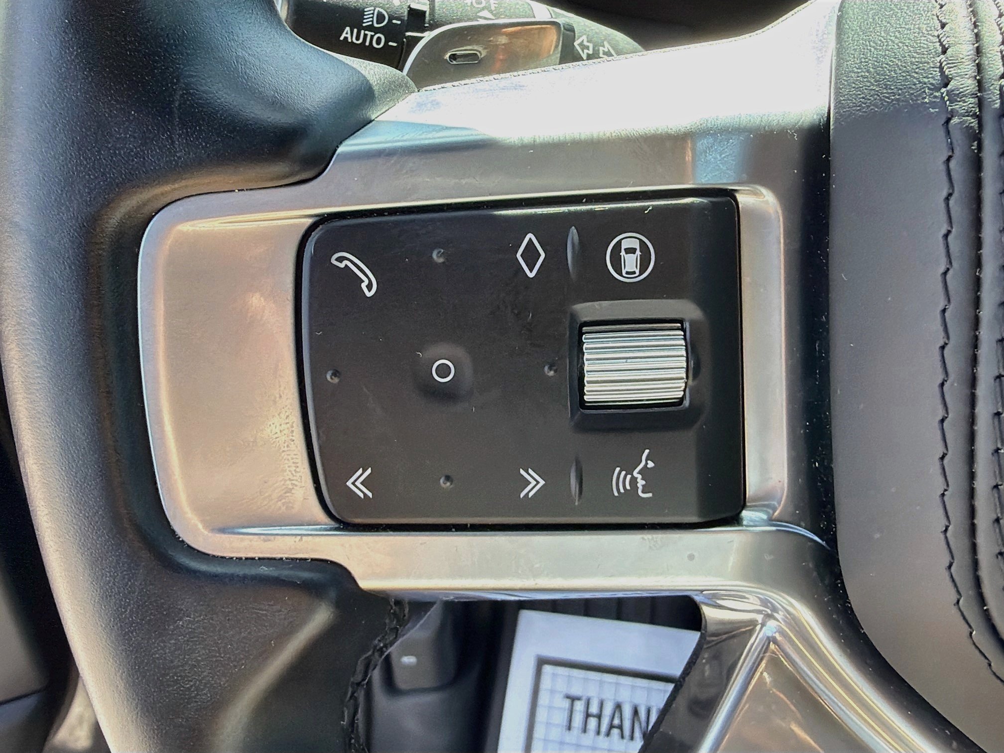 Certified 2025 Land Rover Discovery Metropolitan Edition AWD/4WD image 39
