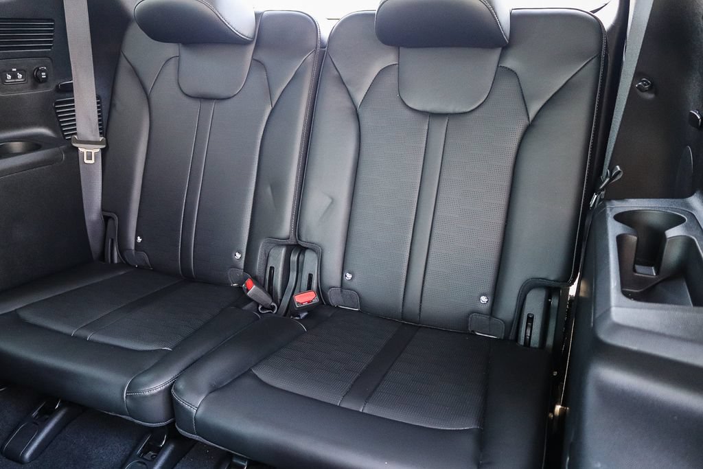 Used 2025 Kia Sorento SX FWD image 18