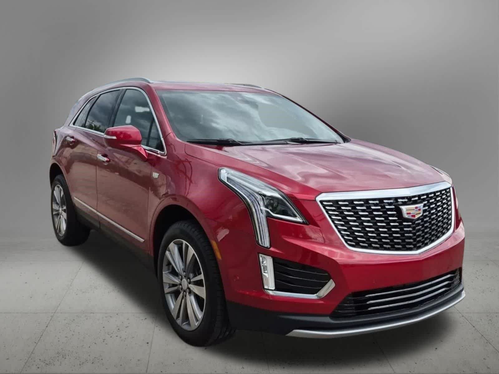 Used 2025 Cadillac XT5 Premium Luxury w/ Technology Package FWD image 8