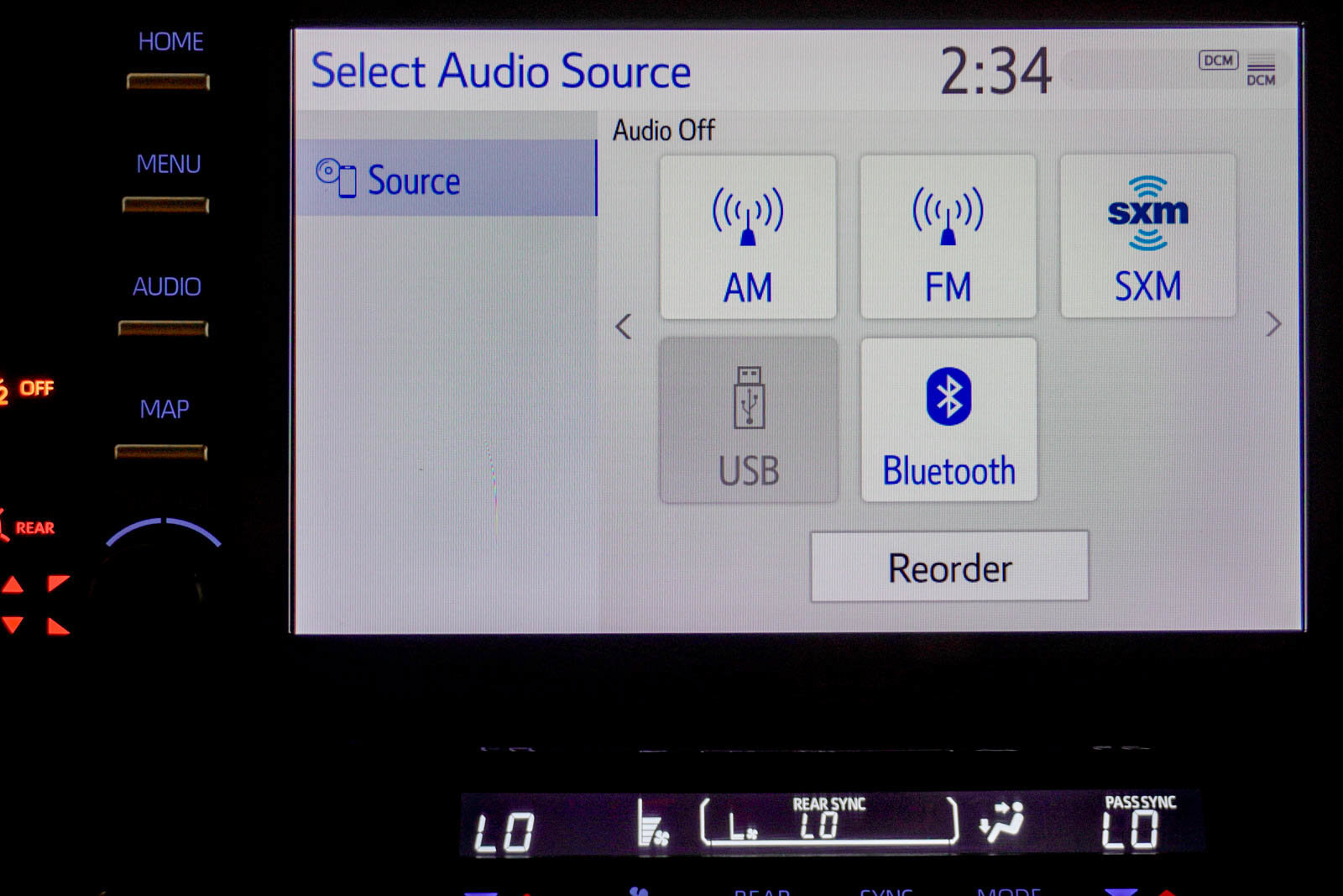 Used 2024 Toyota Sienna LE FWD image 25