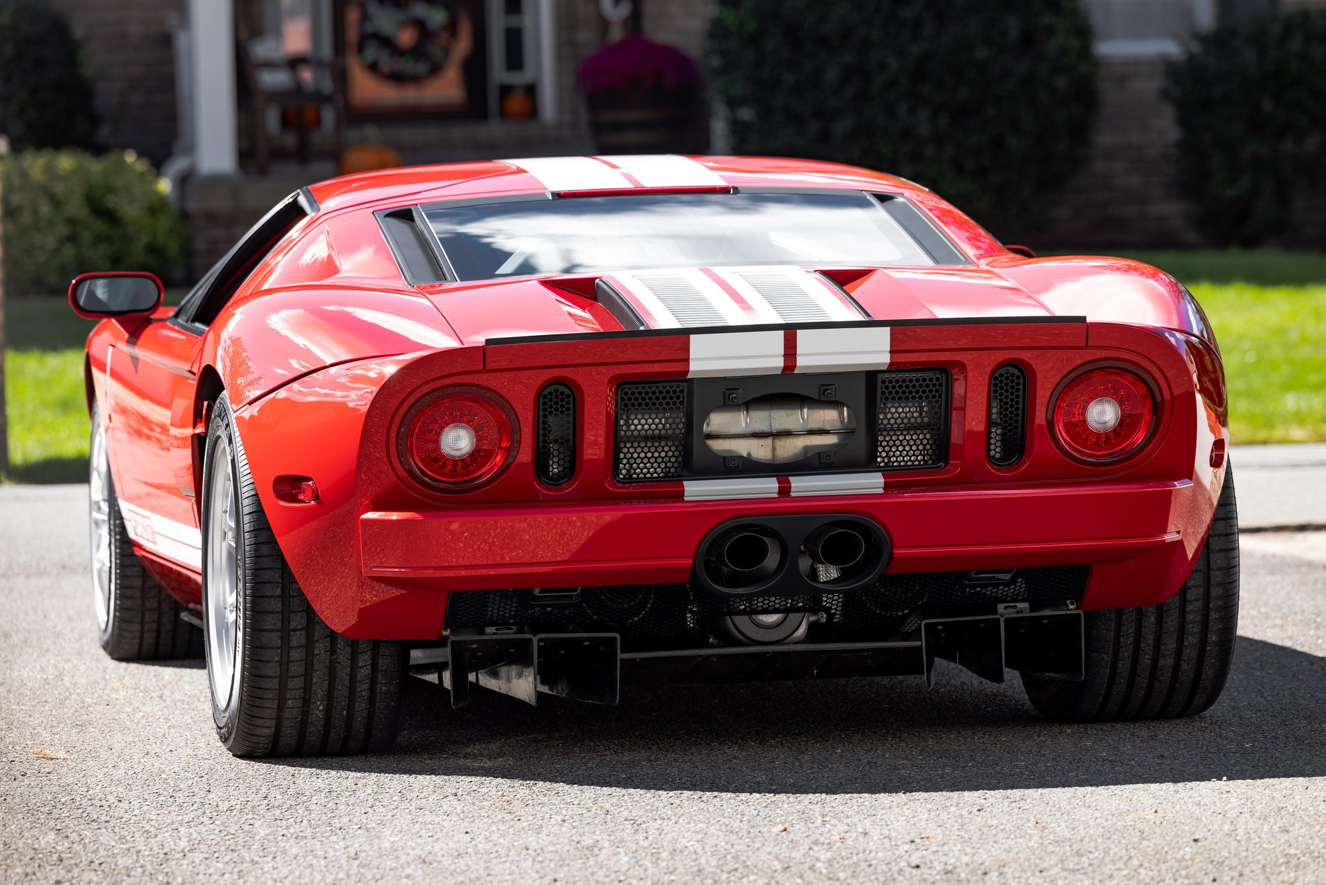 Used 2006 Ford GT RWD image 38