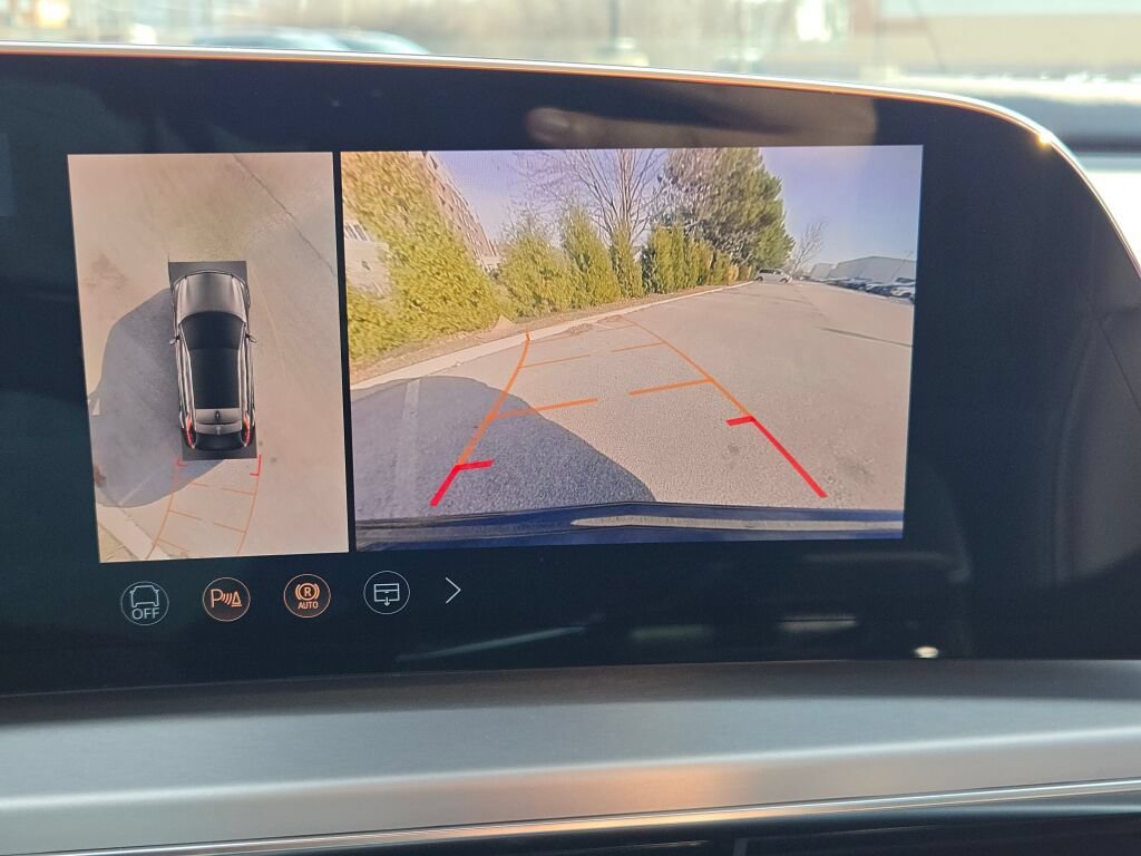 New 2026 Cadillac Lyriq Signature Sport AWD/4WD image 26