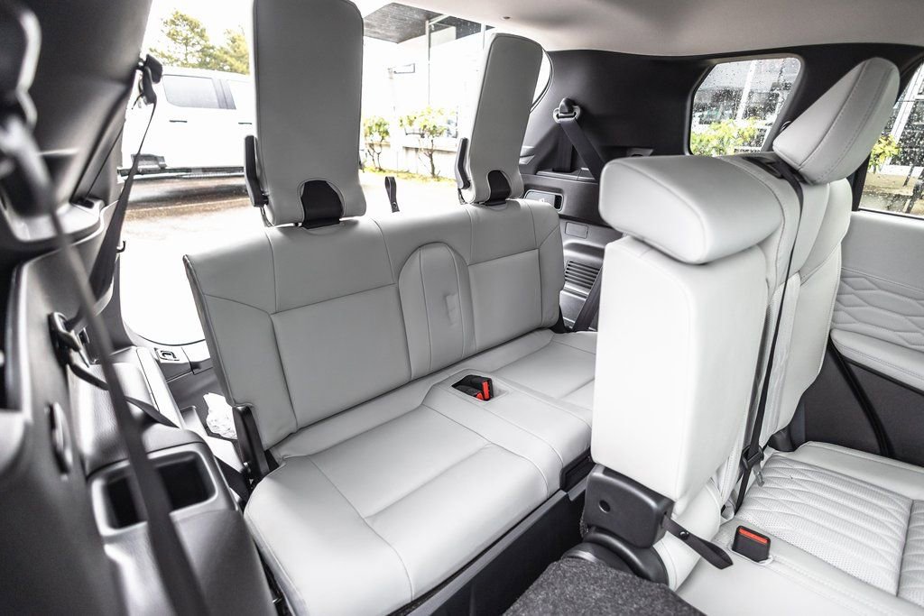New 2026 Mitsubishi Outlander SEL AWD/4WD image 38