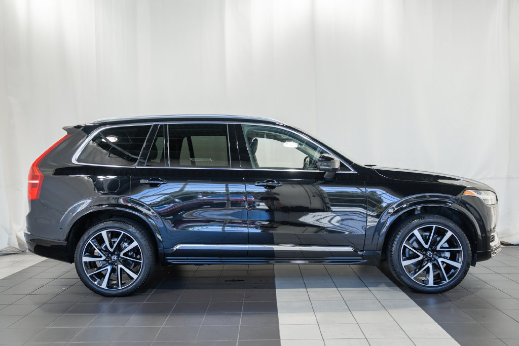 Used 2024 Volvo XC90 B6 Plus AWD/4WD image 3