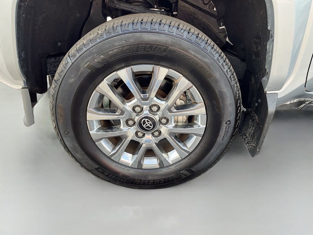 Used 2024 Toyota Tacoma Limited w/ Limited Package (LT) AWD/4WD image 32