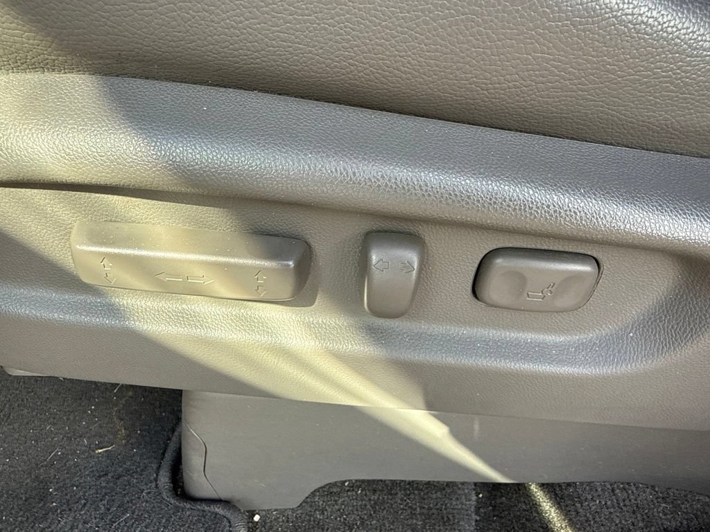 Used 2012 Honda Odyssey EX-L image 18