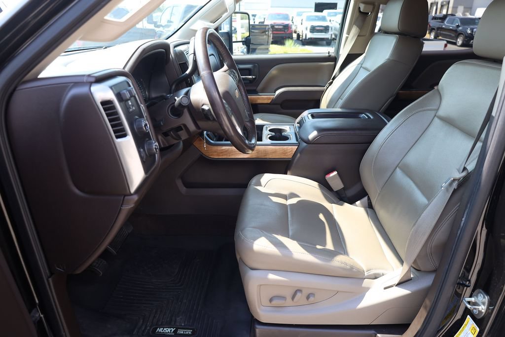 Used 2015 Chevrolet Silverado 3500 LTZ AWD/4WD image 11
