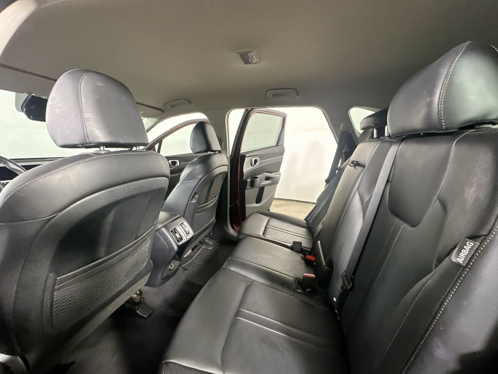 Used 2024 Kia Sorento S FWD image 15