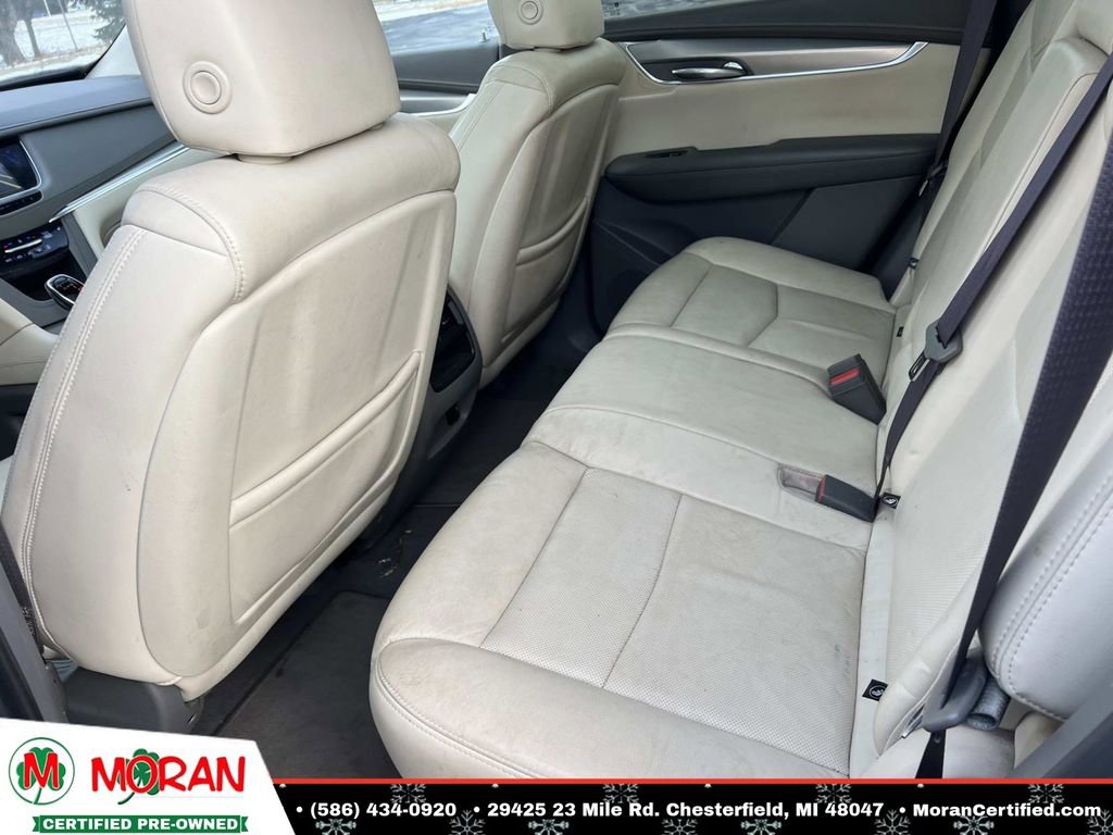 Used 2018 Cadillac XT5 Luxury w/ Driver Awareness Package image 12