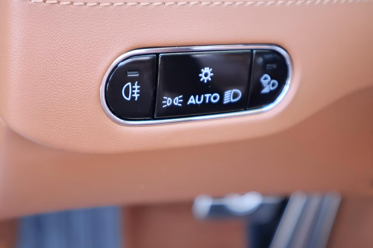 Certified 2024 Bentley Continental GT AWD/4WD image 26