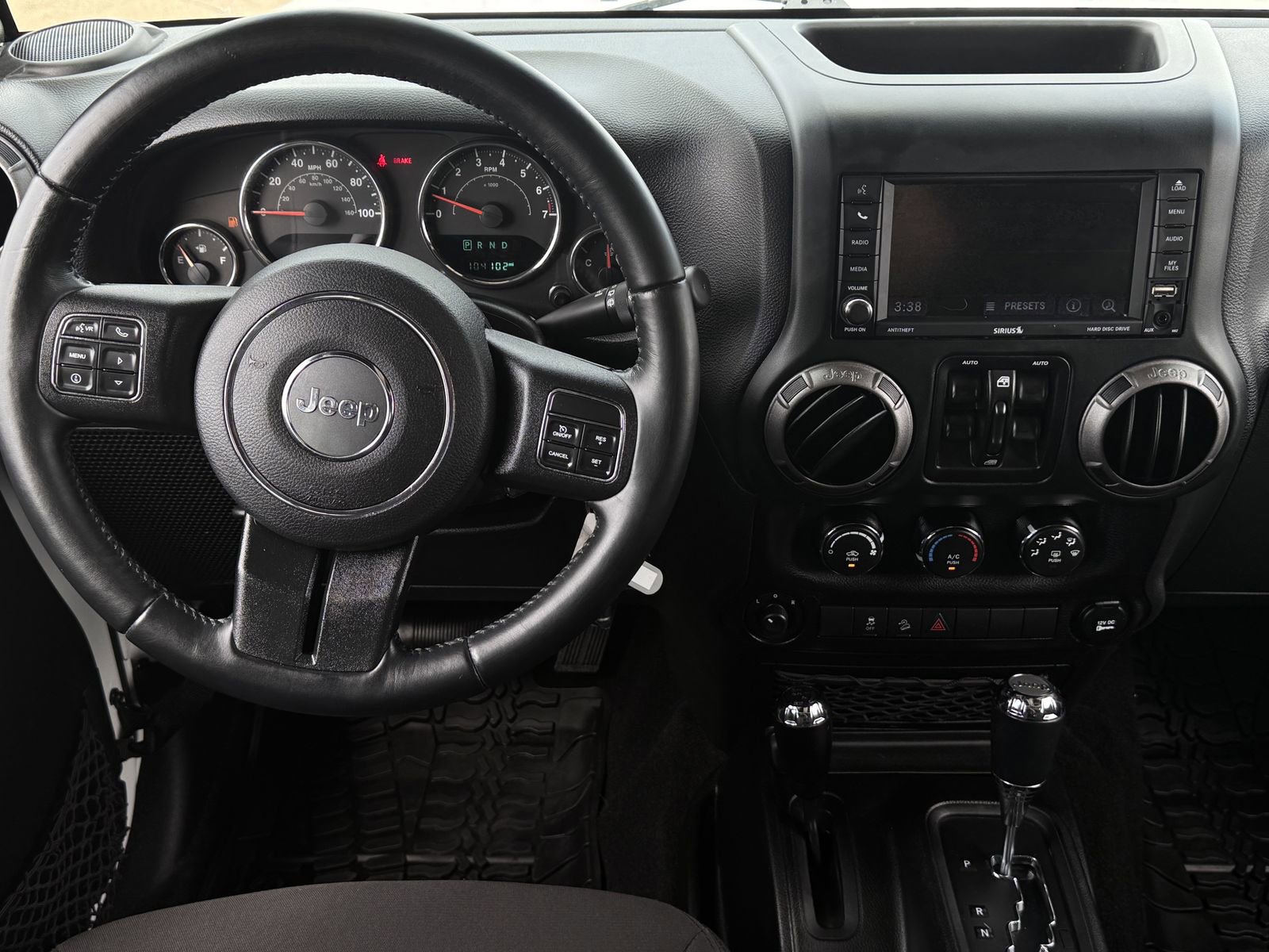 Used 2018 Jeep Wrangler Unlimited Sport S image 13